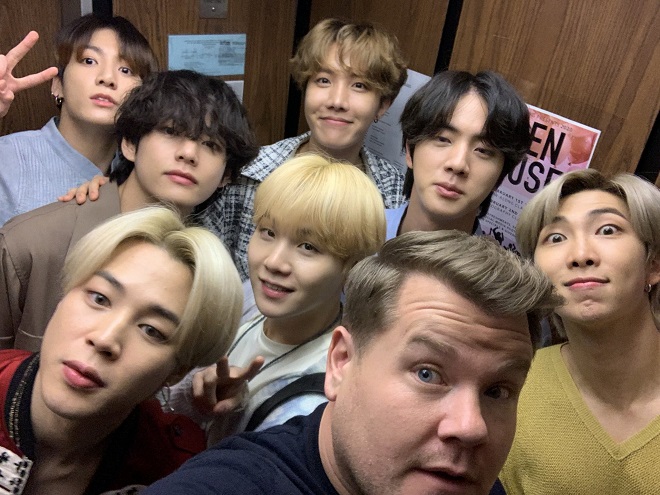 BTS, lần đầu biểu diễn Black Swan, BTS ARMY được tặng quà, The Late Late Show, James Corden, bts, bts 2020, bts the late late show, black swan