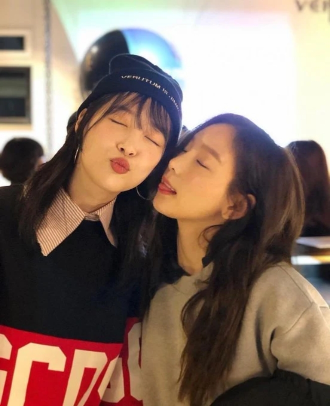 sulli, sulli qua đời, sulli tự tử, trầm cảm, Taeyeon, choi jin ri, f(x), sao Hàn qua đời, Suilli choi qua đời, sulli choi