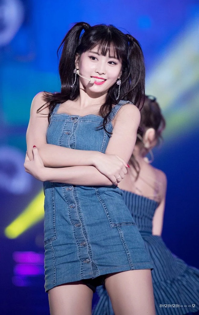 Twice, Momo gợi cảm với trang phục, on stage, Twice momo, Momo Twice, Twice 2020