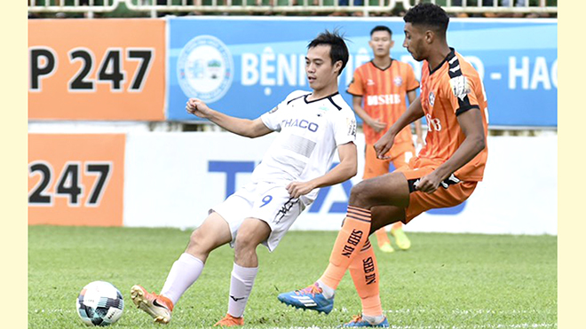 Bóng đá Việt Nam hôm nay: HAGL khó vô địch V-League. Hoãn giải futsal châu Á vì dịch corona