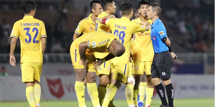 bóng đá Việt Nam, tin tức bóng đá, bong da, tin bong da, chuyển nhượng V League, V League, lịch thi đấu V League 2021, Viettel, Nam Định, HLV Trương Việt Hoàng