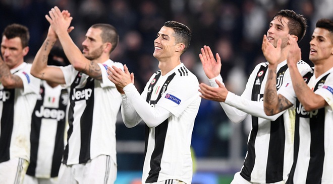 ĐIỂM NHẤN Juventus 1-0 Valencia: Việc gì khó, có Ronaldo. Szczesny và Cancelo tuyệt vời