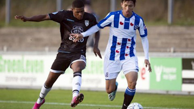 Heerenveen đang đàm phán để giữ chân Văn Hậu