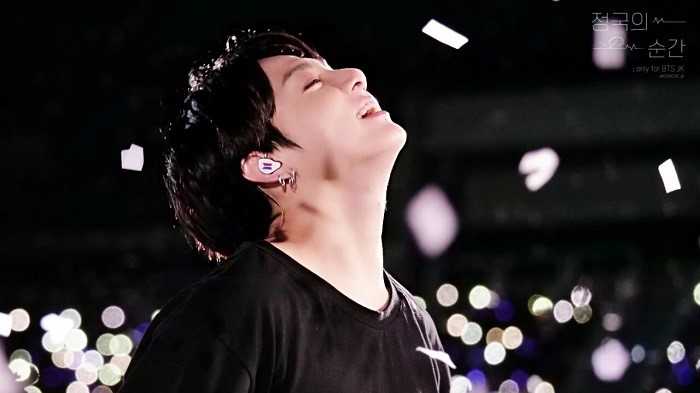 'Vua fancam' Jungkook BTS phá mốc kỷ lục đáng kinh ngạc