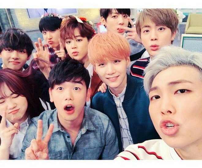 BTS, Jackson RM, GOT7, RM, V, Jimin, J-Hope, Jo kwwon, seunghee, 5 người nổi tiếng đã luôn ủng hộ BTS từu khi debut, bang si huyk, eric nam