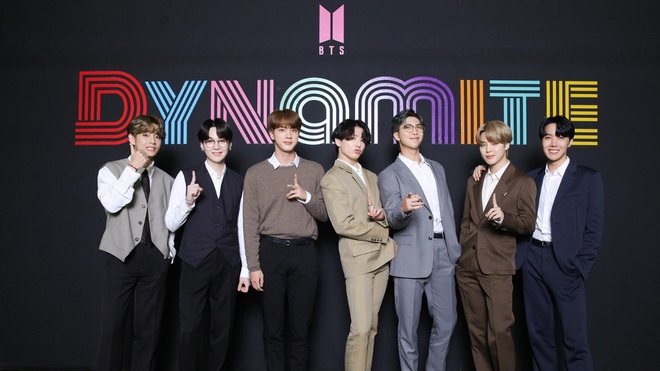 BTS, BTS bị chê bai, BTS madonna, Bts báo chí quốc tế hạ bệ, BTS không nổi tiếng, Taylor Swift, Halsey, jonas brothers, BTS 2020, BTS tại BBMA 2019, New York Times BTS