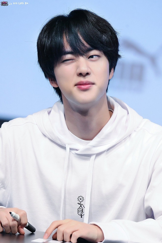 BTS, Jin, anh em sinh đôi của Jin BTS, BTS tin tức, bts 2020, haknyeon, THE BOYZ, thành viên the boyz, ảnh hồi bé của jin bts, bts jin ảnh ngày bé, ảnh jin bts