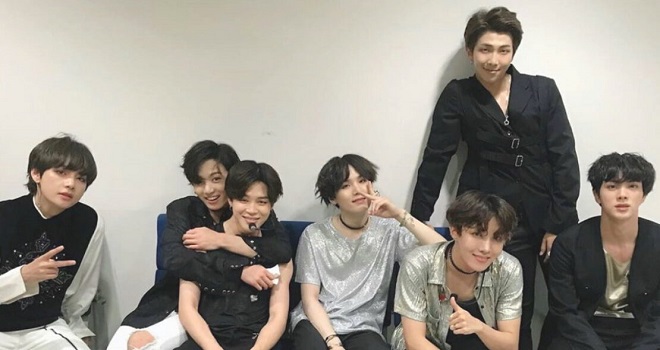 BTS, Jungkook, RM, Jimin, J-Hope, Suga, 4 câu nói năm 2020 của BTS lấy nước mắt ARMY, BTS gif, BTS khóc, MAP OF THE SOUL ON:E, BTS Dynamite, BTS đứng đậu Billboard 100