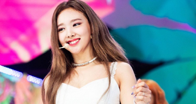 Twice, Nayeon, Blackpink, Jennie, Jisoo, BTS, Jungkook, Red Velvet, Nayeon twice, sự thật về nayeon, nayeon thỏ, nayeon mặt mộc, nayeon ảnh đẹp, nayeon 2020, twice 2020