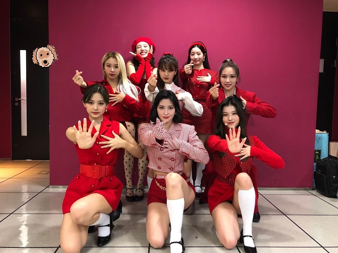 Twice, Nayeon, Thời trang của Twice, Twice 2020, Tzuyu, Mina, Jeongyeon, Dahuyn, Sana, Momo, Jihyo, Chaeyoung, Twice hài hước, ảnh Twice, Twice Nayeon