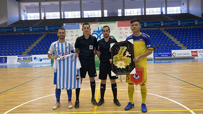 Tuyển futsal Việt Nam thắng đậm CLB Malaga