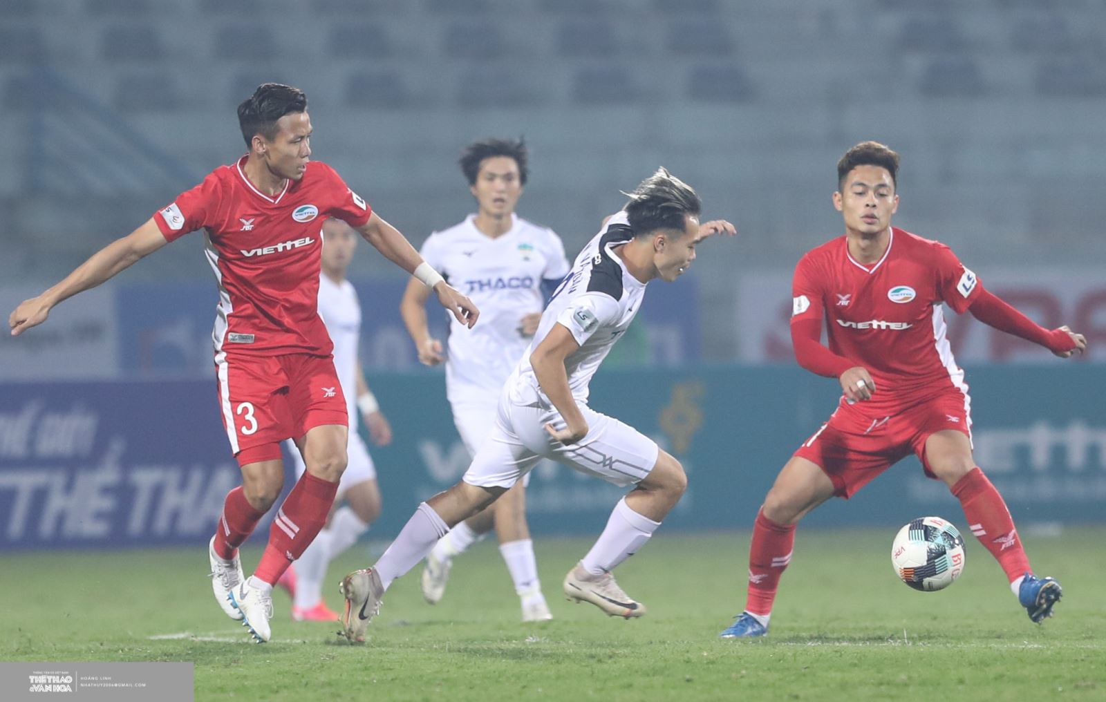 bóng đá Việt Nam, lịch thi đấu bóng đá Việt Nam hôm nay, HAGL, Viettel, COVID-19, hoãn V League vì COVID-19, bảng xếp hạng V League, VFF, VPF