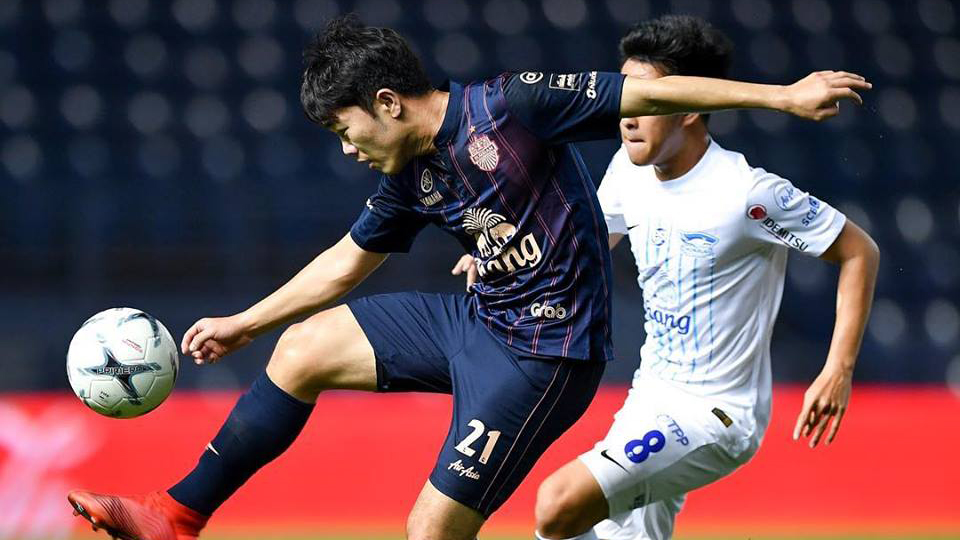 Xuân Trường được CĐV Thái động viên , Công Phượng chụp ảnh đại diện cùng Incheon United