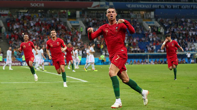 CẬP NHẬT sáng 16/6: Ronaldo che mờ tất cả. Chelsea bổ nhiệm Sarri. FIFA điều tra trận Uruguay-Ai Cập