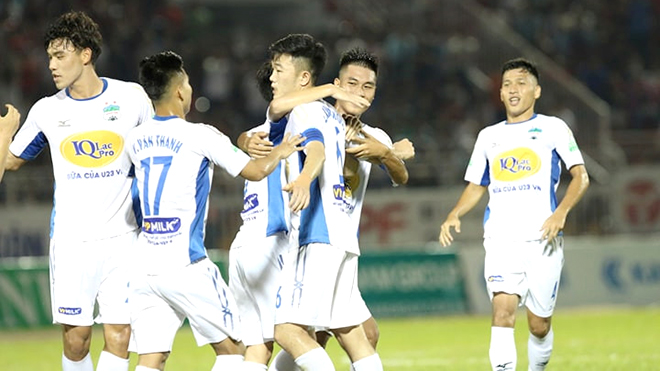 HAGL ‘thay máu’ ngoại binh, VPF mời trọng tài ngoại bắt V-League