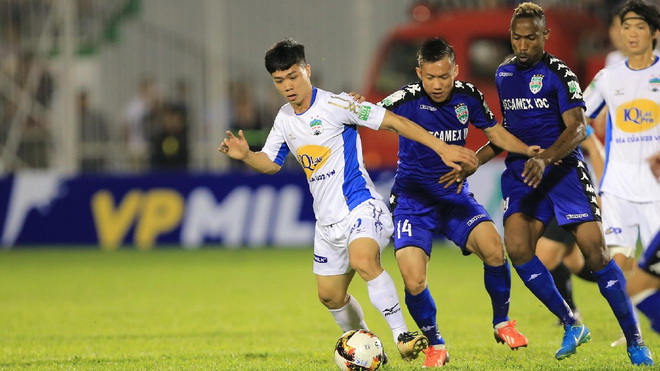 TRỰC TIẾP, SLNA 0-0 HAGL: Công Phượng, Xuân Trường ngăn SLNA tái lập kỷ lục? (HIỆP 1)