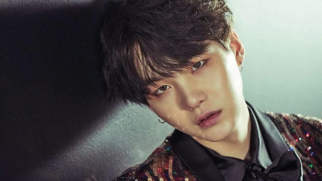 Suga BTS bị phân biệt chủng tộc nặng nề, ARMY vùng lên