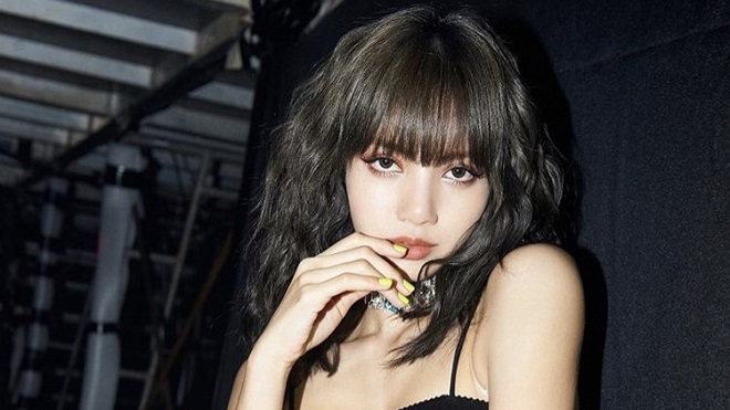 Lisa Blackpink xuất hiện cực đáng yêu trong thế giới điện tử cùng bầy mèo 