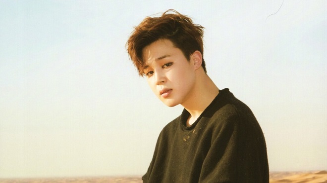 Jimin BTS khiến fan đỏ mặt với loạt ảnh táo bạo siêu đáng yêu