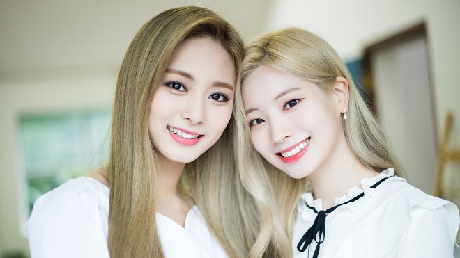 Dahyun Twice trúng tiếng sét ái tình với Tzuyu ngay lần đầu gặp mặt