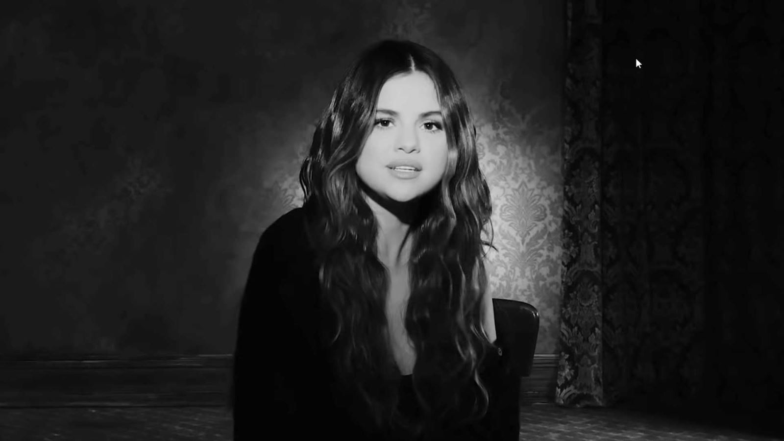 Selena Gomez, Selena Gomez tái xuất, Selena Gomez mở màn Giải thưởng Âm nhạc Mỹ, AMA,Halsey, Taylor Swift, Shawn Mendes, Camila Cabello, Lose You To Love Me