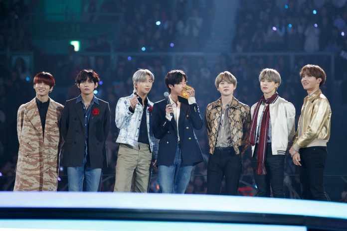 BTS, Sốc với con số giải thưởng BTS giành được trong năm 2019, Bts, bts, BTS 2019, BTS mới nhất, BTS tin tức mới, BTS suga, BTS V, BTS Jin, BTS Jimin, BTS RM