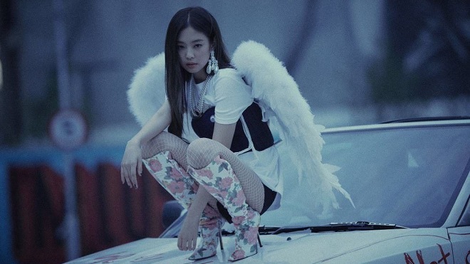 Bộ đôi đại sứ Jennie BLACKPINK, Vương Nhất Bác có tạo hình ấn tượng, đáng  chú ý tại show Chanel thuộc khu�... | Instagram