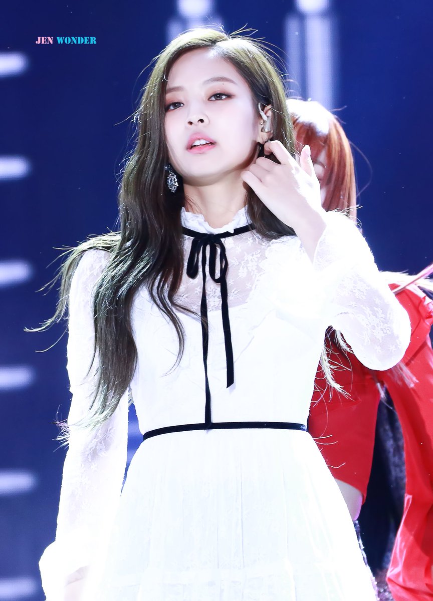 Jennie Blackpink, Jennie Blackpink có hình xăm mang tính ‘điềm báo’, Blink, Jennie 