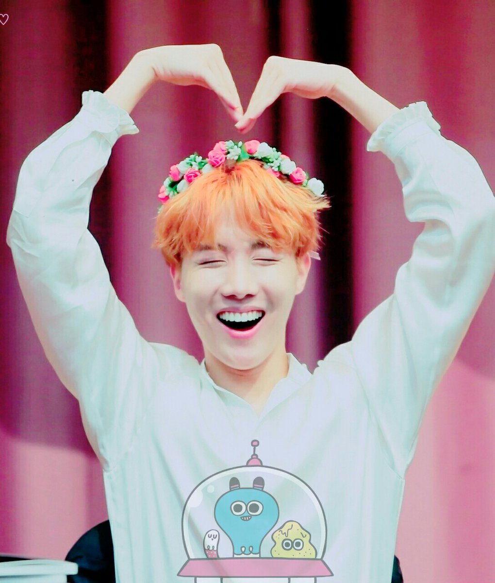 BTS, J-Hope, Những khoảnh khắc tán tỉnh của J-Hope khiến fan đỏ mặt, nụ cười của J-Hope, ARMY, Kpop