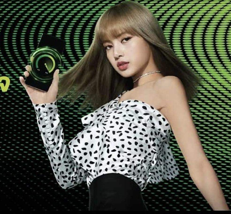 Lisa, Blackpink, Lisa chụp ảnh quảng cáo, Lisa đẹp phi thực, Lisa ảnh Moonshot, Lisa xinh đẹp