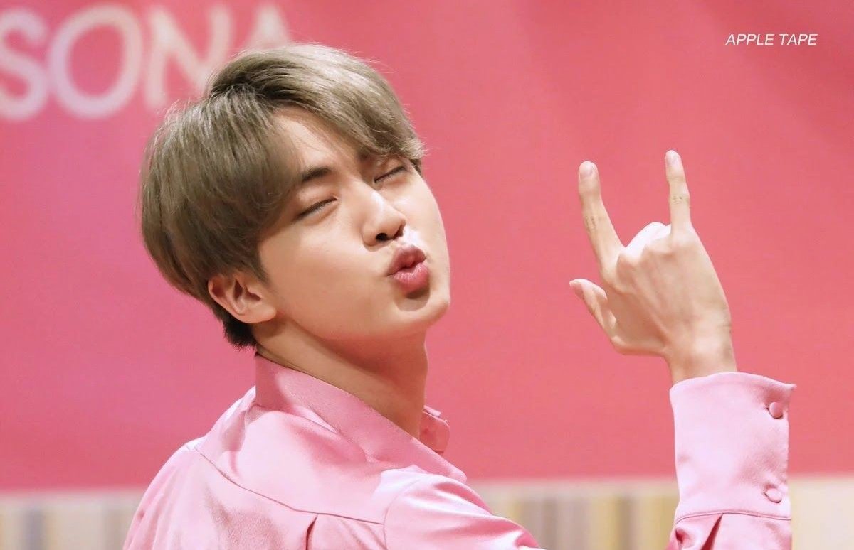 Jin BTS, Tài năng của Jin BTS, Đám cưới bạn Jin BTS, Bạn thân của Jin BTS, Jin làm MC đám cưới, Kpop, BTS, ARMY, Jin, Jin đẹp trai