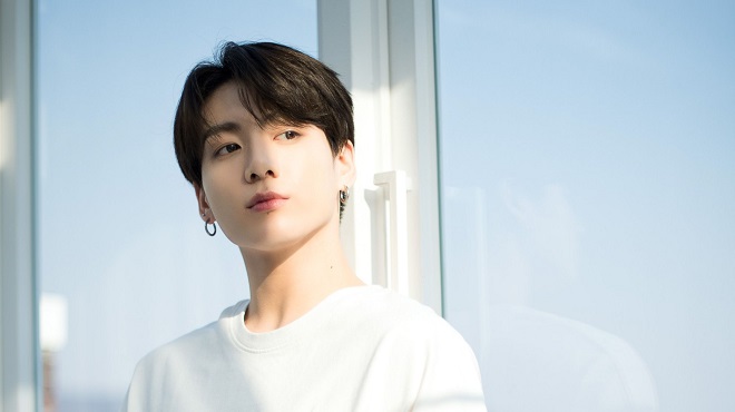 ‘Đau tim’ với loạt ảnh đường phố mới của BTS, nhất là Jungkook