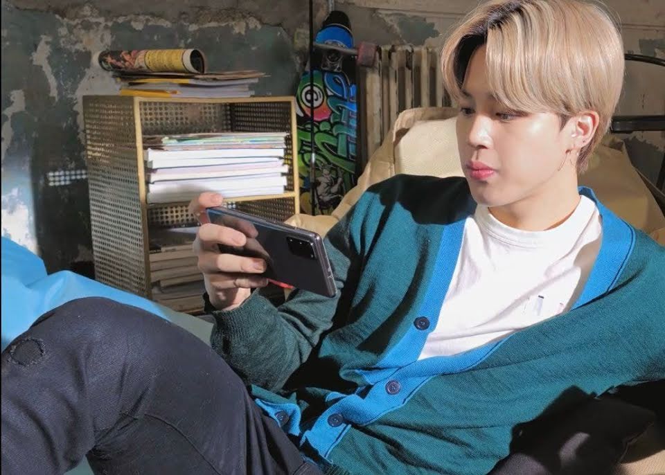 BTS, Jimin BTS, Quần rách vá chằng vá đụp mà Jimin BTS cũng tiếc không bỏ, thời trang của Jimin, trang phục của Jimin 