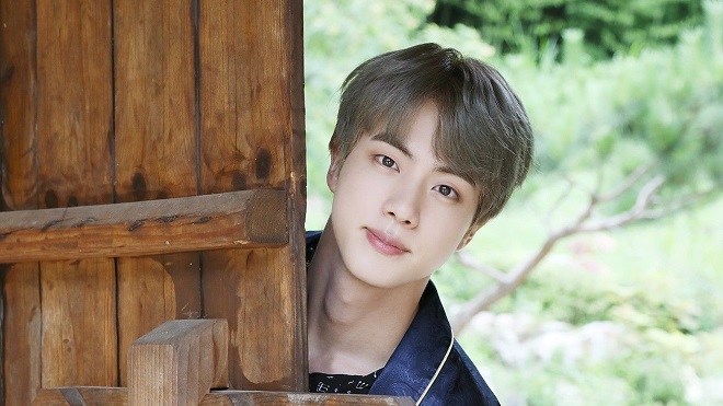 Jin BTS được ARMY ‘ship’ nhiệt tình cho người này