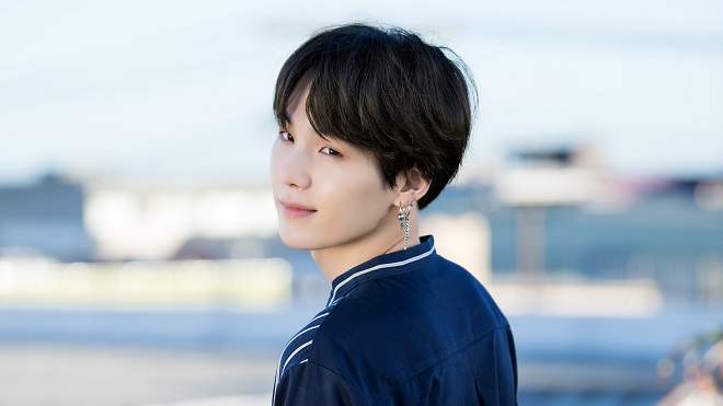 Lá thư ngọt ngào và sâu sắc Suga BTS gửi bạn gái cũ