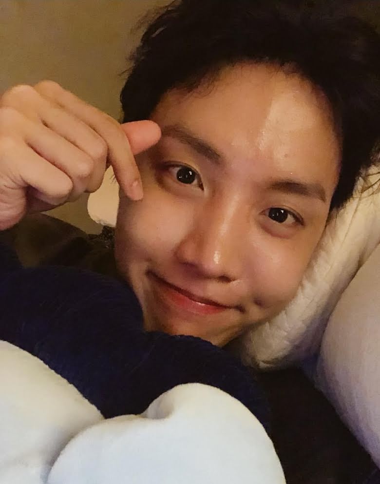 bts, j-hope, j-hope mặt mộc, j-hope bare face, j-hope no makeup, bts bare face, bts no makeup, bts mặt mộc, jungkook, jimin, v bts, jungkook handsome, bạn gái jungkook