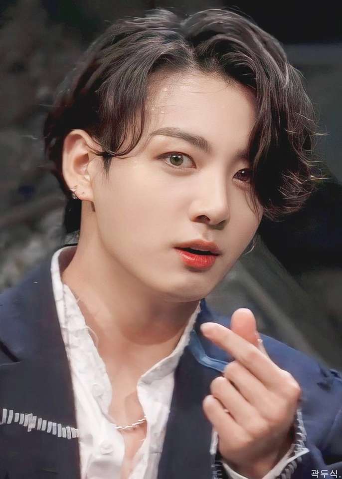 bts, jungkook, jungkook 2022, jungkook real life, jungkook ngoài đời thật, jungkook handsome, jungkook đẹp trai, jungkook cute, jungkook unreal, jungkook in person