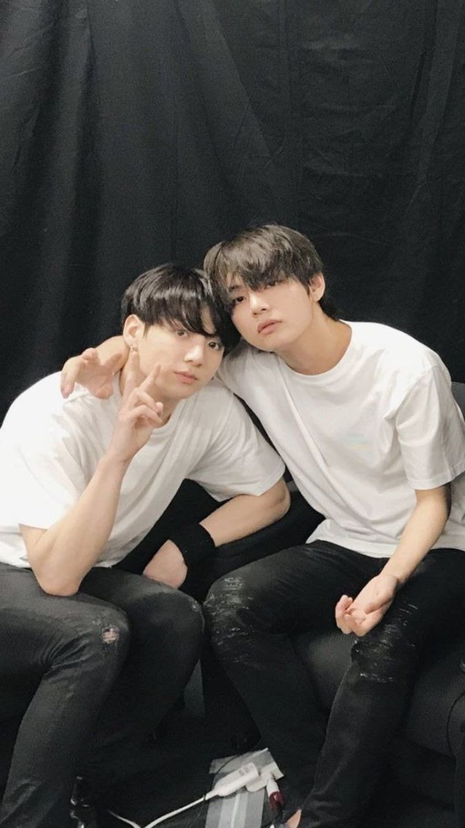 bts, jungkook, v bts, vkook, fan giải thích lý do thích v đứng cạnh jungkook, v jungkook lập nhóm nhỏ, v jungkook unit, vkook unit, quan hệ v jungkook bts, v bts handsome