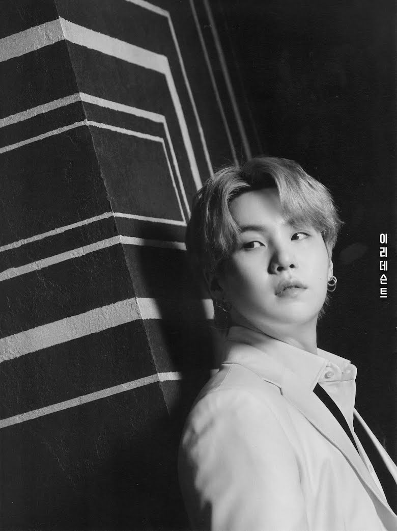 bts, bts tung ảnh đặc biệt như đi hỏi vợ, bts chú rể, bts groom, jungkook đủ khuyên, jungkook, jimin, v bts, jungkook handsome, jungkook chú rể, jungkook groom, taehyung