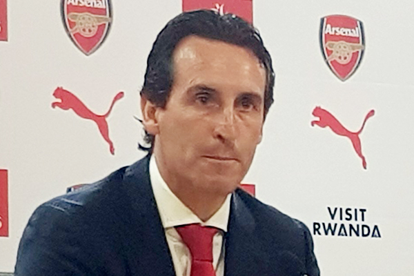 oezil từ giã tuyển Đức, Arsenal, Wenger, Emery