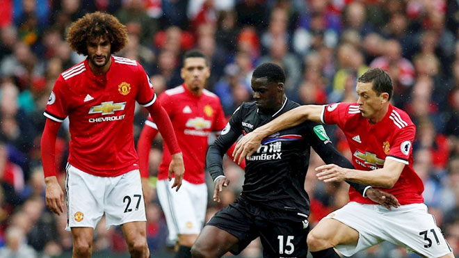 Ngoại hạng Anh vòng 13: Chelsea hụt hơi, M.U lỡ cơ hội áp sát Top 4