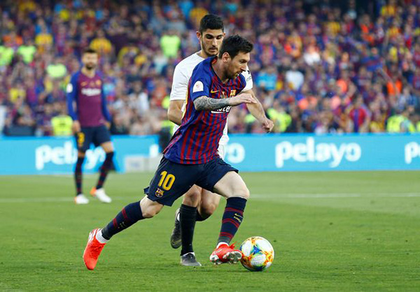 Kết quả Barca vs Valencia, video clip Barca 1-2 Valencia, Barca vs Valencia, Barcelona vs Valencia, kết quả bóng đá, kết quả chung kết Cúp Nhà Vua, Messi, Barca, Valencia