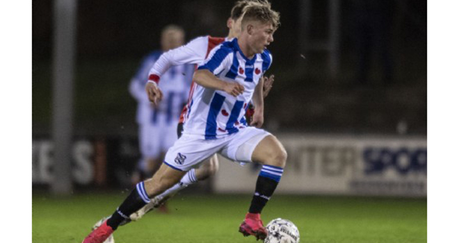 Bong da, bong da hom nay, lich thi dau bong da hom nay, Văn Hậu đá chính, Văn Hậu suýt ghi bàn, Jong Heerenveen, Công Phượng, AFC Cup, truc tiep bong da, TPHCM đá AFC Cup