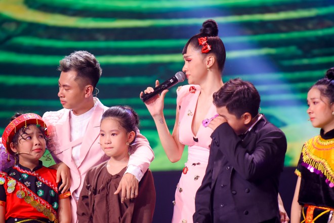 Giọng hát Việt nhí, Giọng hát Việt nhí tập 12, The Voice Kids tập 12, Dương Cầm, Hương Giang, Lưu Thiên Hương, Ali Hoàng Dương, Phạm Quỳnh Anh, Dương Khắc Linh, xem giọng hát Việt nhí vtv3, xem vtv3