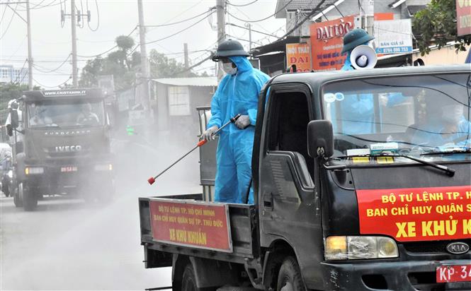 Thành phố Hồ Chí Minh xem xét siết chặt hơn việc di chuyển của người dân