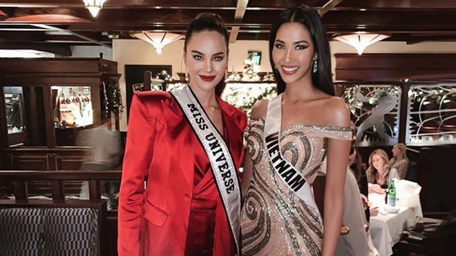 Hoàng Thuỳ tự tin khoe sắc với Miss Universe Catriona Gray