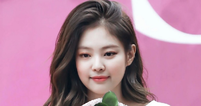 Blackpink. Jennie Blackpink. Jennie Blackpink nghĩ gì về Jisoo, Rose, Lisa trong lần đầu gặp mặt. Jennie Blackpink ấn tượng đầu tiên khi gặp Jisoo, Rose, Lisa 