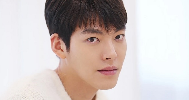 Lee Min Ho, Song Joong Ki, Park Bo Gum, Kim Soo Hyun, Bí mật dàn nam thần K-biz, Lee Min Ho cao thủ game, Song Joong Ki từng ăn trộm, Kim Soo Hyun đã bị bệnh tim
