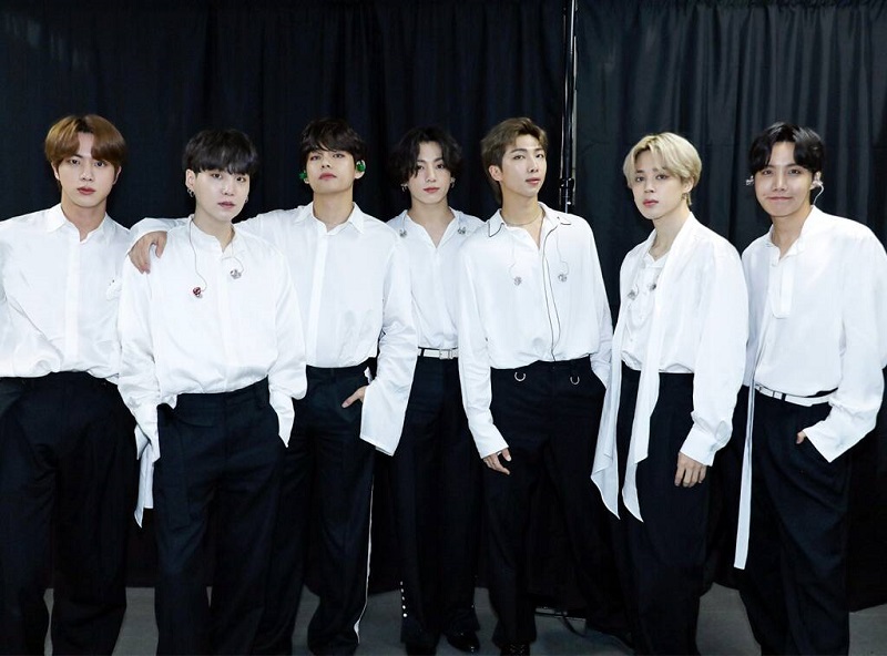 BTS, BTS AMA, BTS AMA 2020, BTS dự lễ trao giải, bts giải âm nhạc mỹ 2020, BTS trình diễn, BTS life goes on, BTS thời trang, BTS dự sự kiện, AMA BTS phỏng vấn