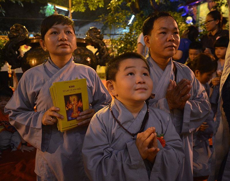 Lễ Vu lan, Rằm tháng 7, Cúng rằm tháng 7, Rằm tháng 7 cúng gì, Vu lan báo hiếu, VU Lan, cúng cô hồn, văn khấn rằm tháng 7, bài cúng rằm tháng 7, cúng rằm tháng bảy